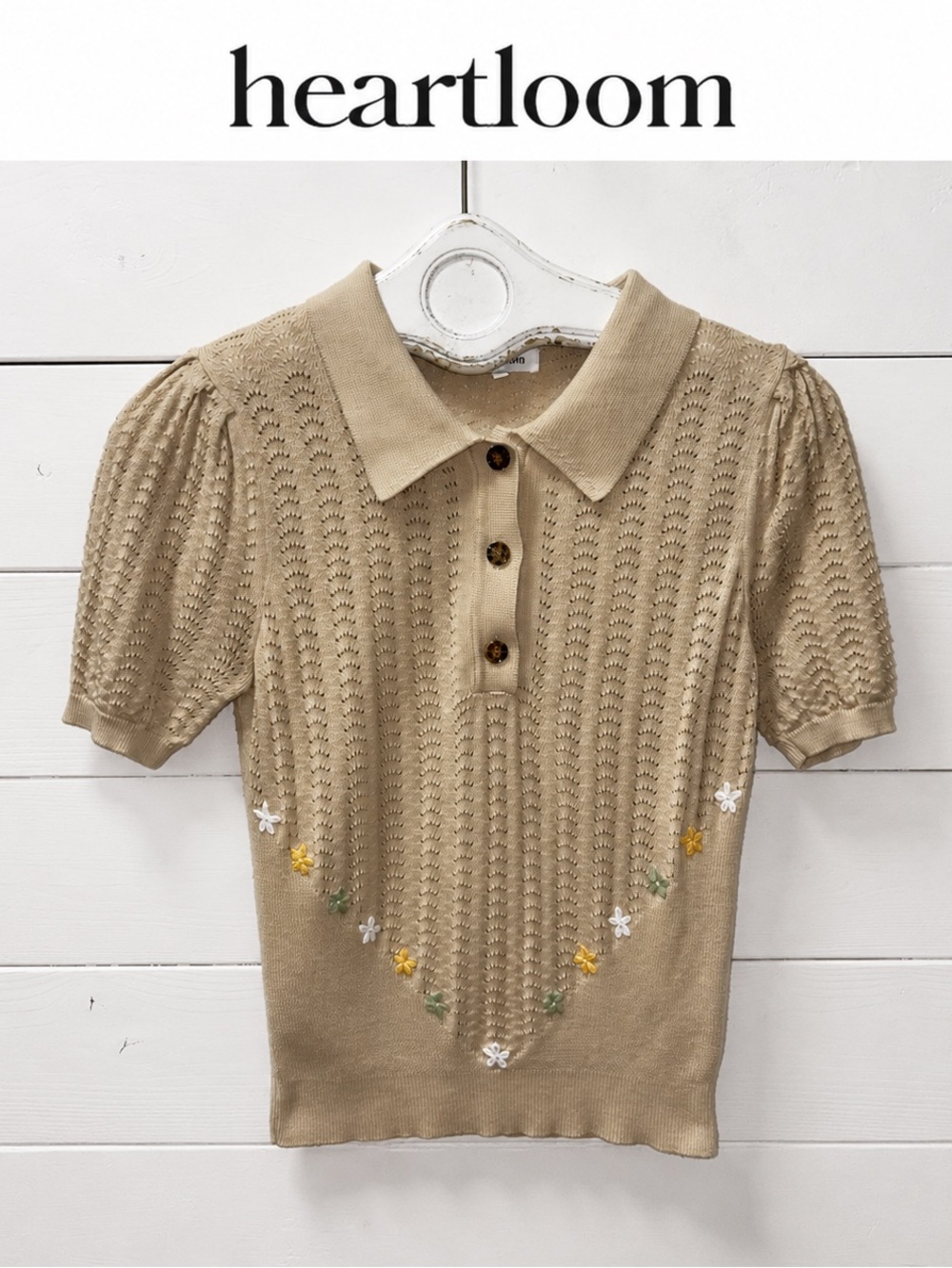 Heartloom Beige Pointelle Floral Polo Knit Top – Size Small